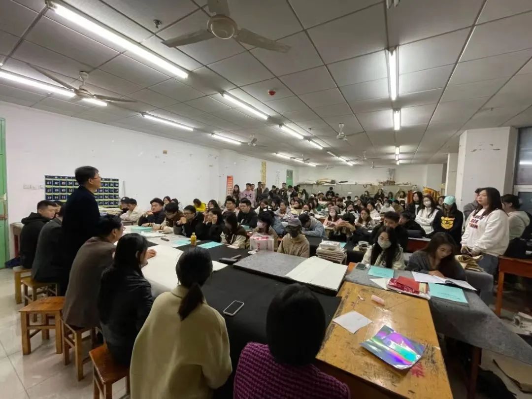 228472222722294187.jpg 图片